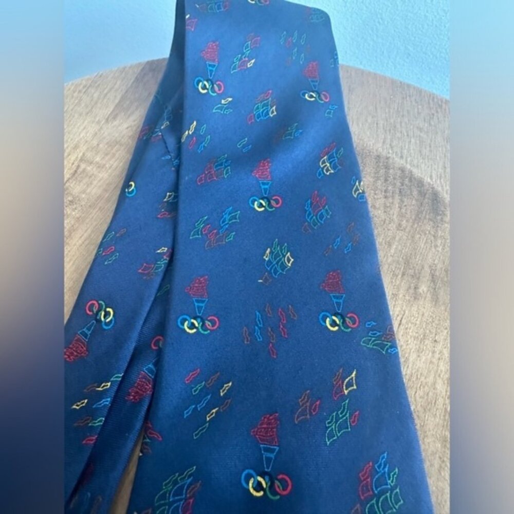 Varucci 100% Silk Tie Vintage Quebec 2002 Olympic Bid Merchandise Blue Torch - Picture 3 of 5